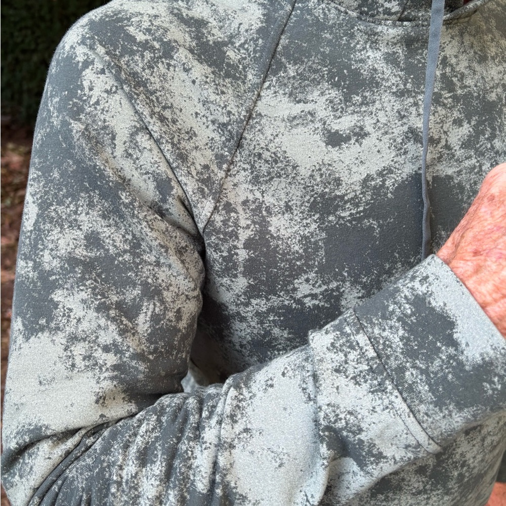 Lululemon men’s hoodie - Picture 6 of 10